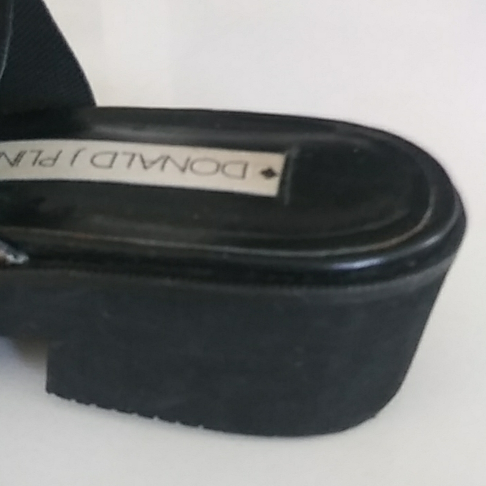 Shoes - Picture 2 of 4